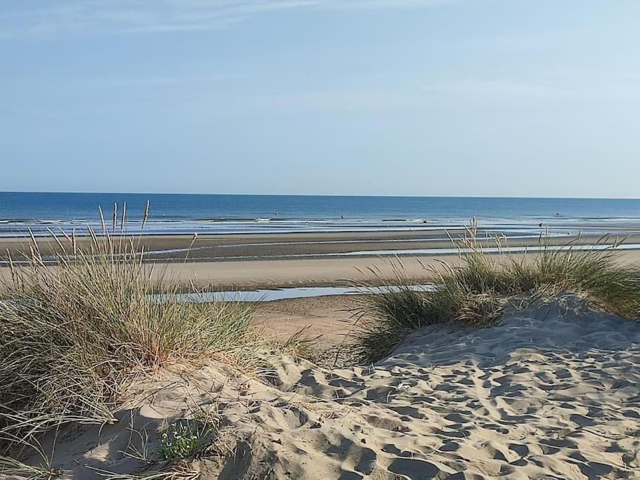 4-Persoons Appartement Met Een Mooi Uitzicht La Panne Extérieur photo